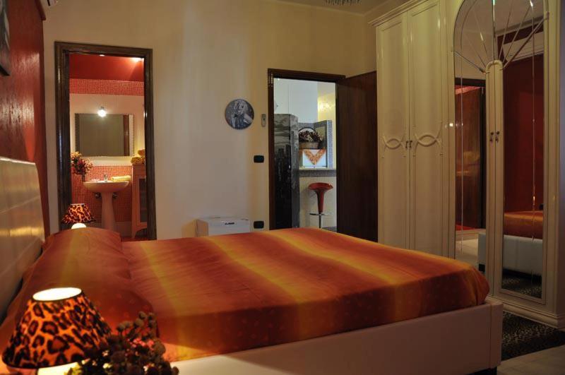 B&B Hollywood - Parcheggio Privato Porto Cesareo Exterior photo